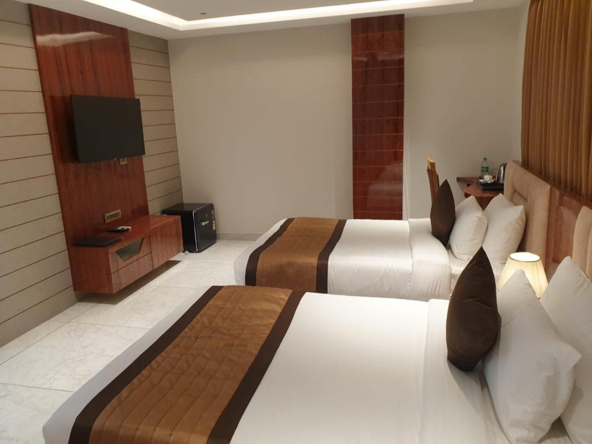 Hotel Suncity Palace Katihār Екстериор снимка