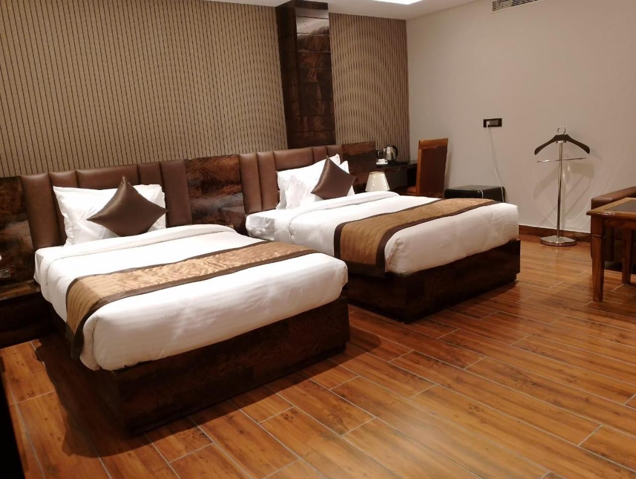 Hotel Suncity Palace Katihār Екстериор снимка