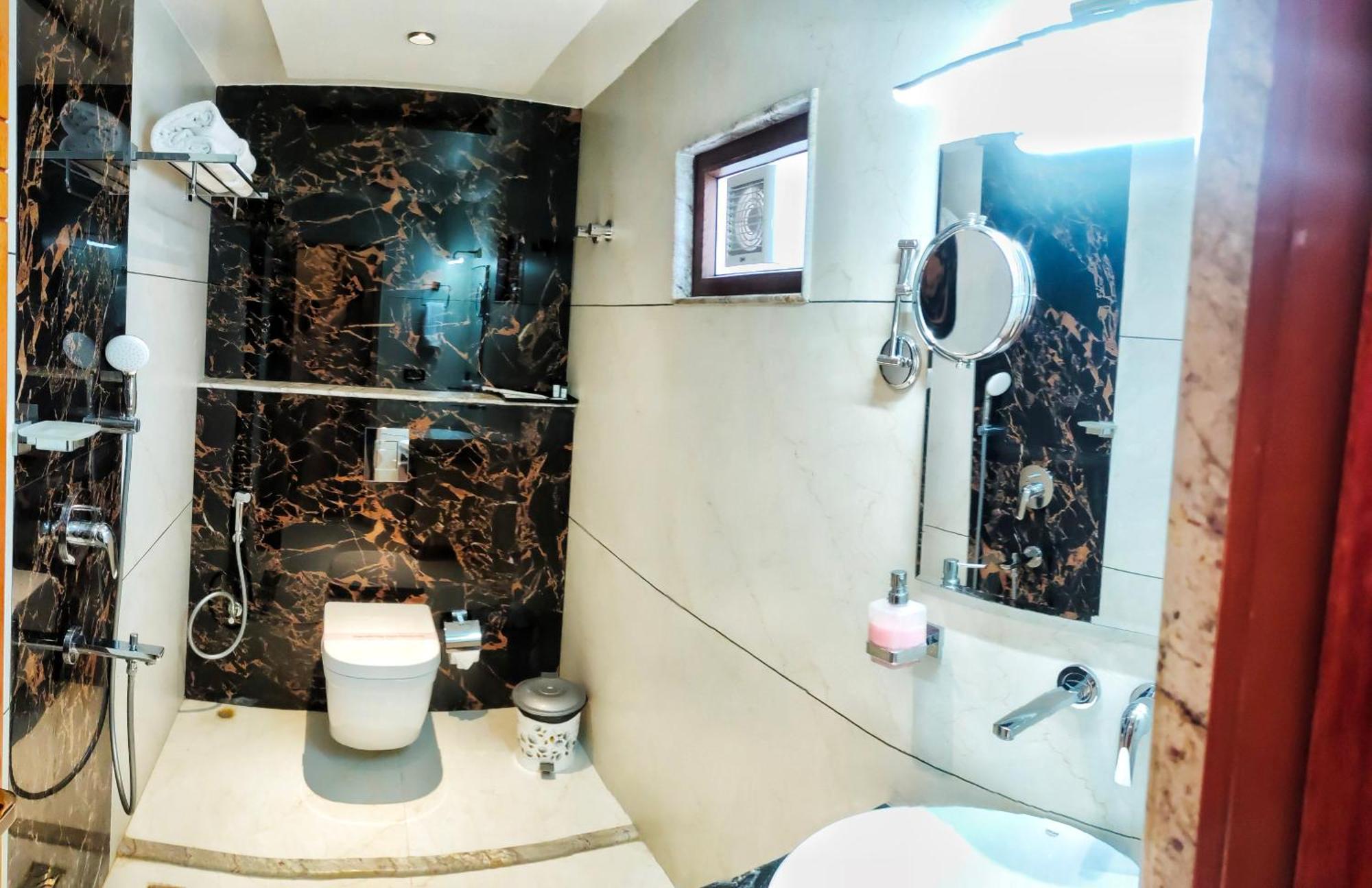 Hotel Suncity Palace Katihār Екстериор снимка